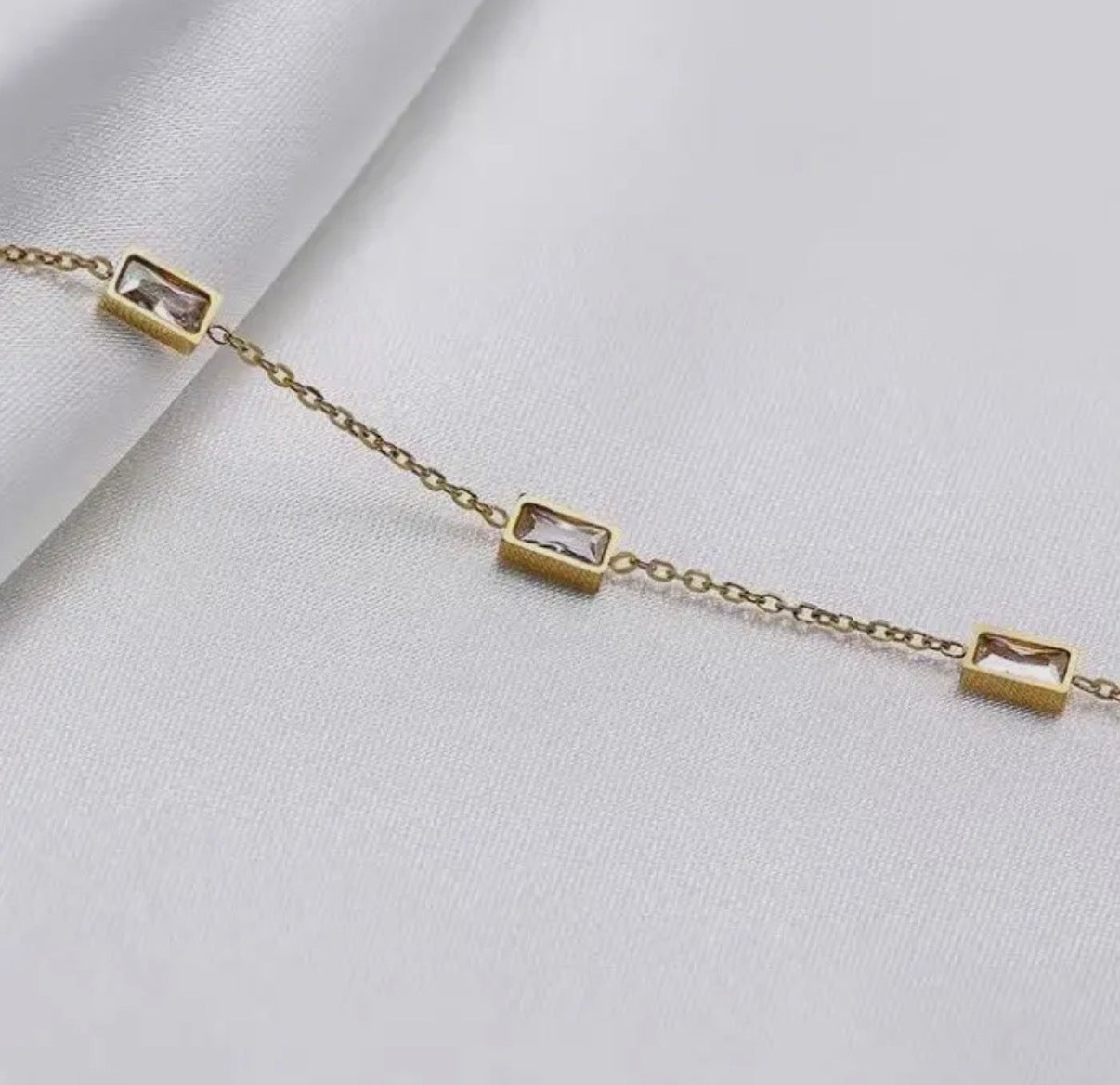 18k Rhinestone Detail Bracelet