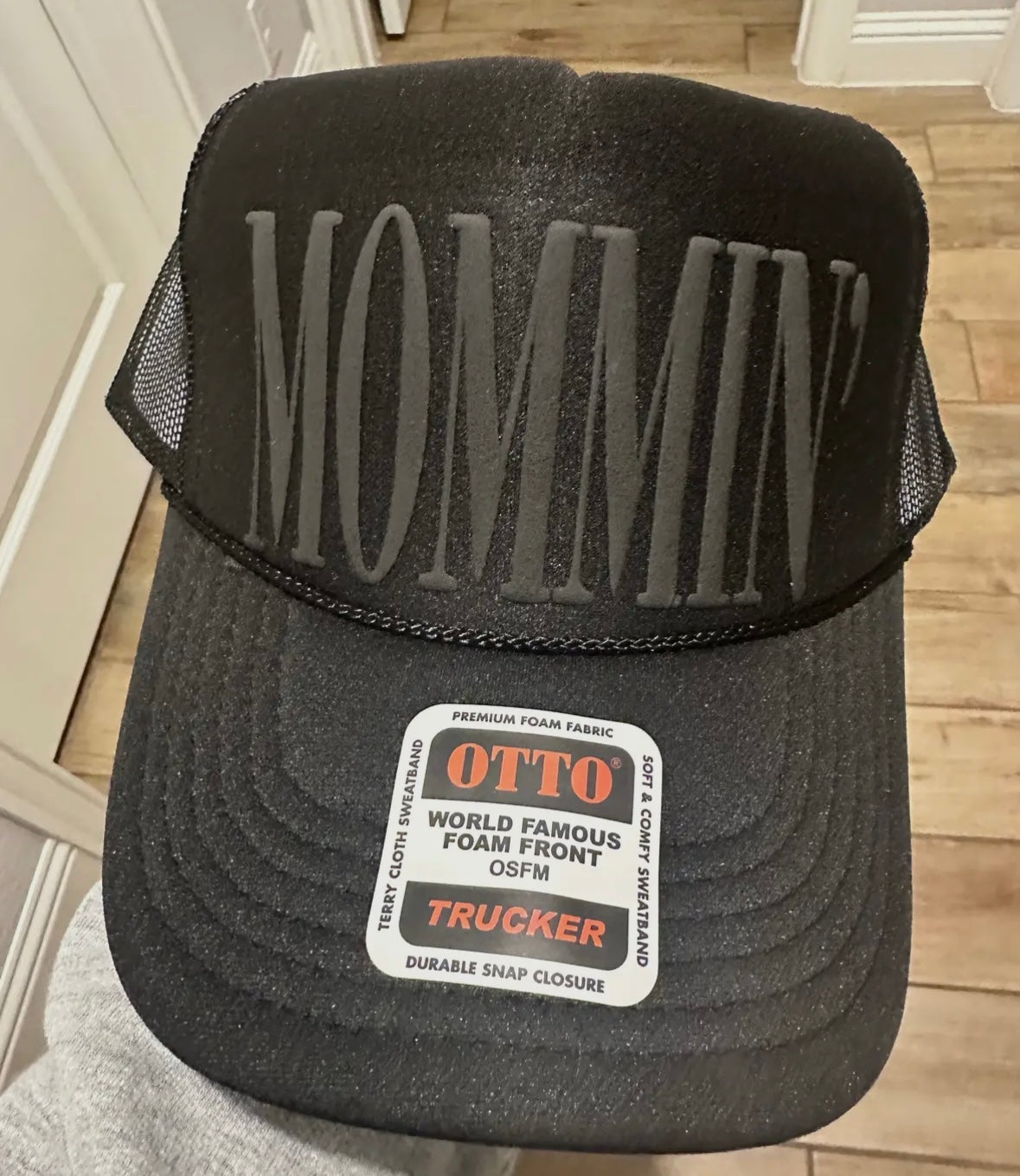 Mommin’ Trucker Hat
