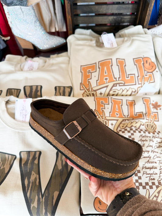 Resse Slip-On Clogs, Chocolate