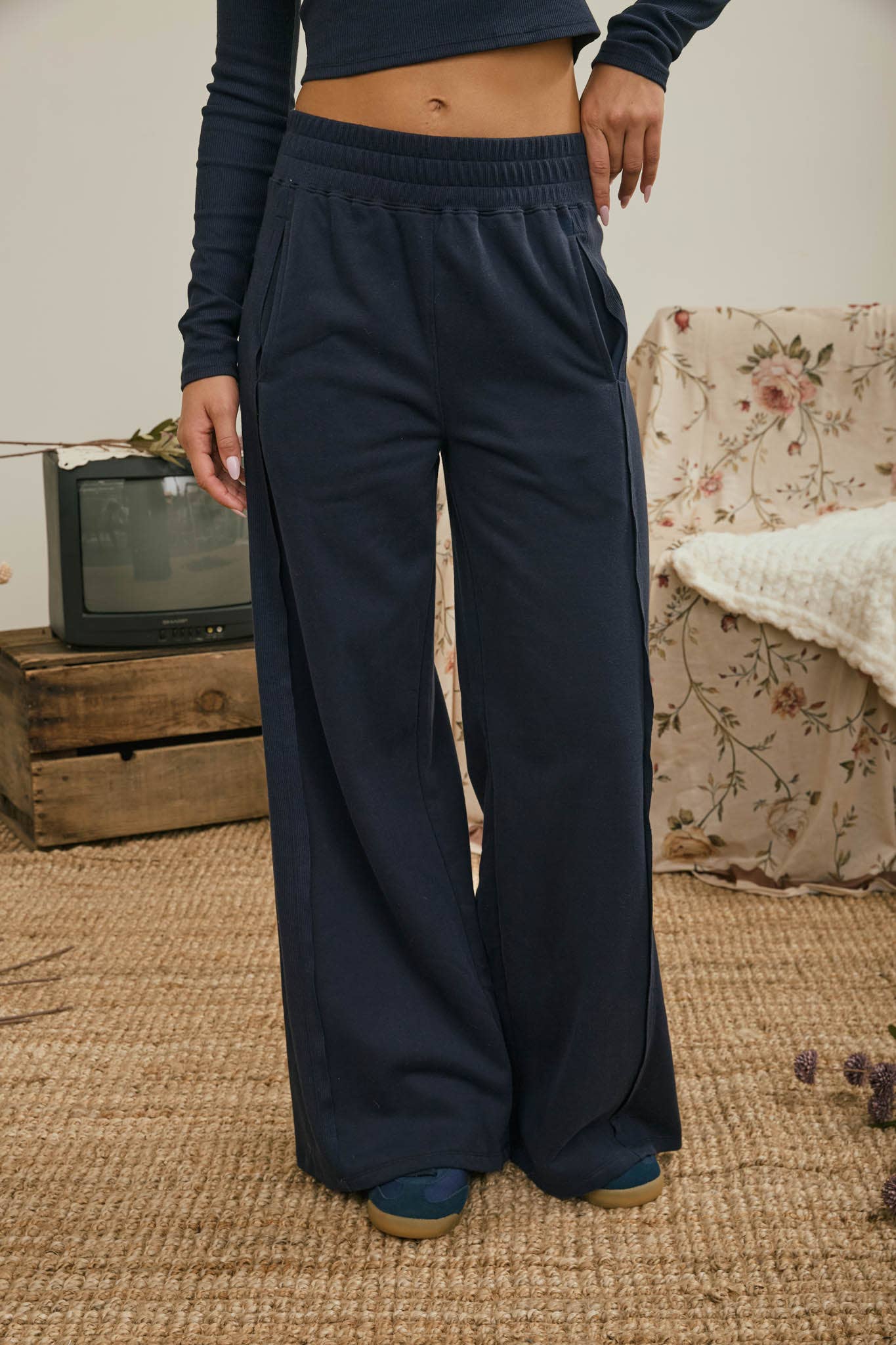 Soft Landing Side Panel Lounge Pants