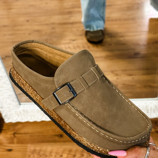 Resse Slip-On Clogs