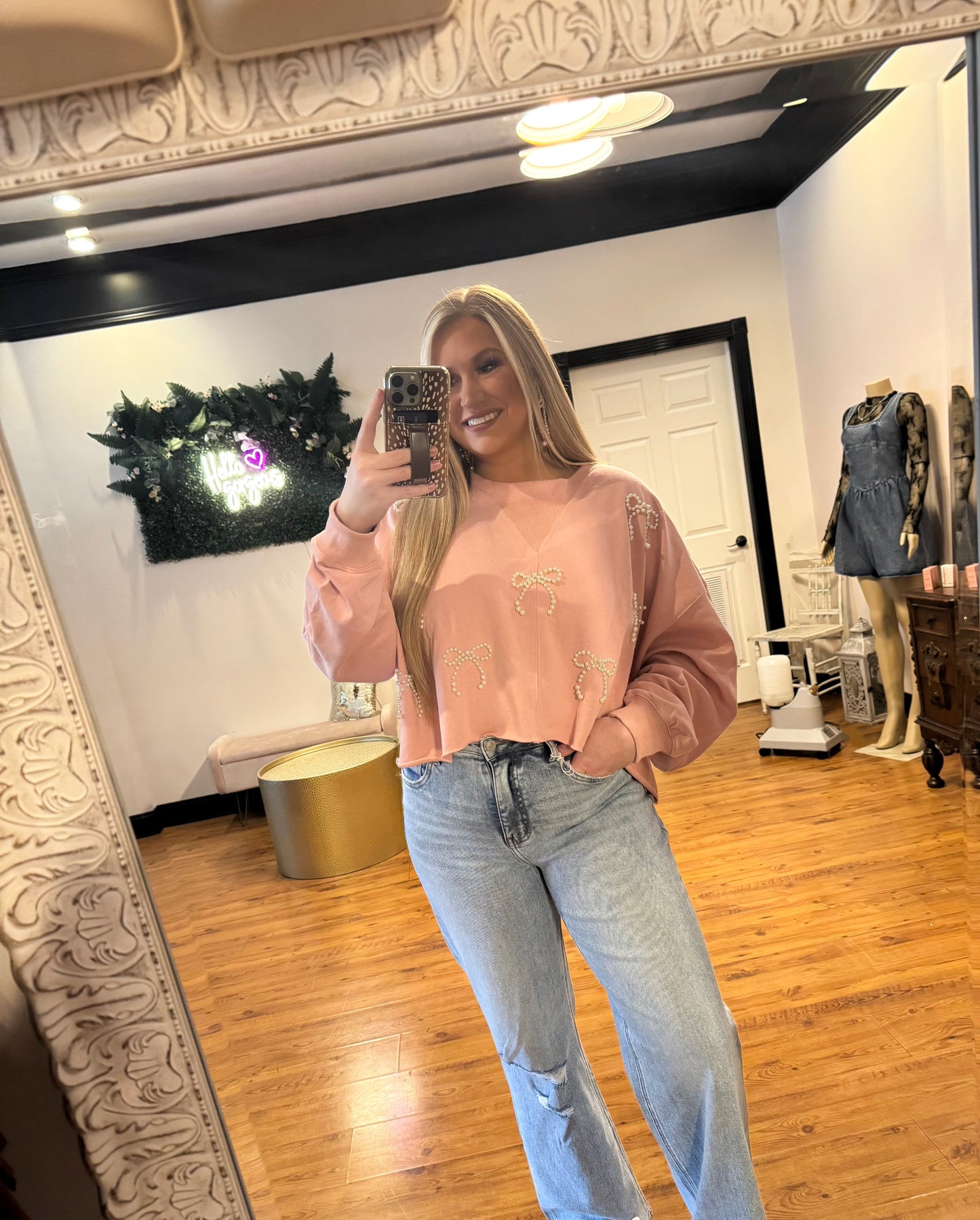 Day Off Pearl Bow Sweatshirt